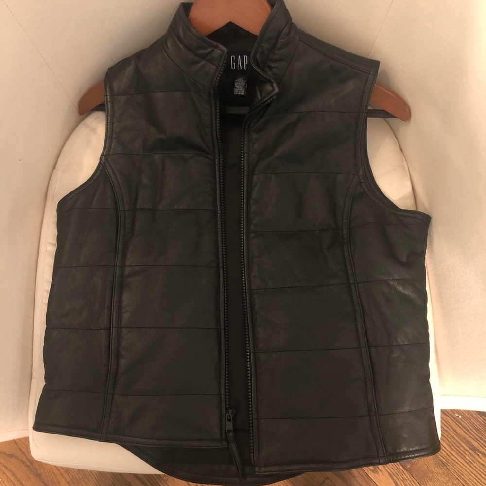 Gap 100% leather vest XS